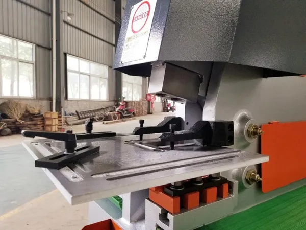 Notching Station